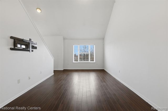 39647 Springwater Drive, Northville, MI 48168