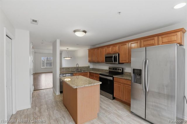 39647 Springwater Drive, Northville, MI 48168