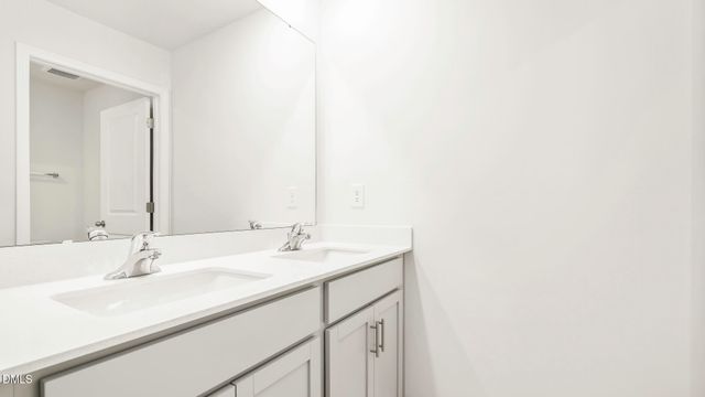 1379 Lansdowne Drive, Mebane, NC 27302