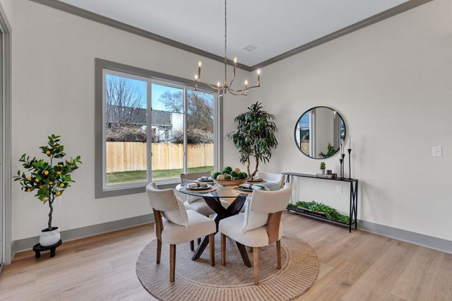 850 N Thornton Ct, Wichita, KS 67235