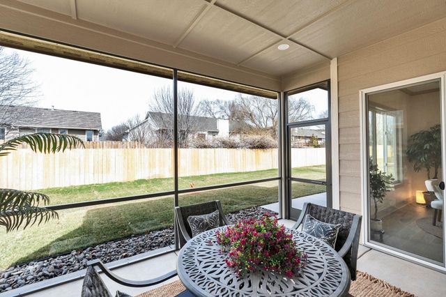 850 N Thornton Ct, Wichita, KS 67235