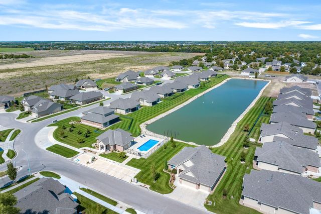 850 N Thornton Ct, Wichita, KS 67235