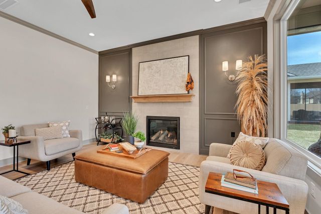 850 N Thornton Ct, Wichita, KS 67235