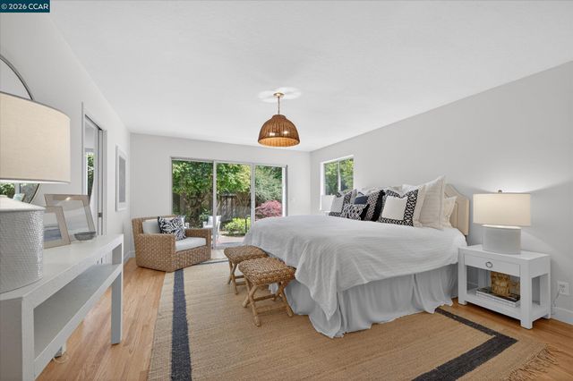 102 Fiesta Cir, Orinda, CA 94563