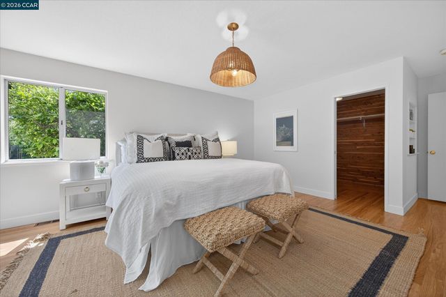 102 Fiesta Cir, Orinda, CA 94563