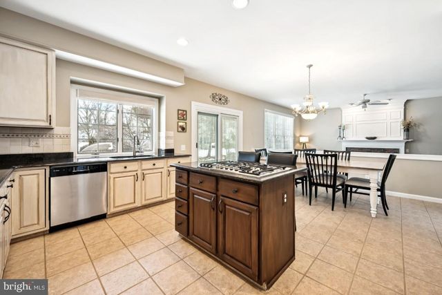 20 FURLONG DR, Cherry Hill, NJ 08003