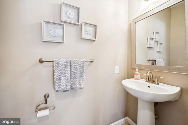 20 FURLONG DR, Cherry Hill, NJ 08003