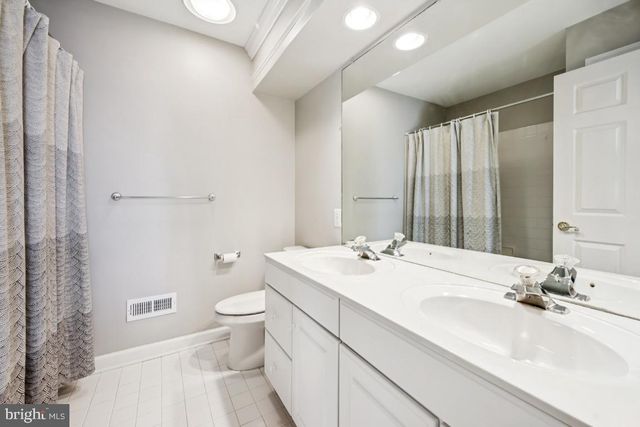 20 FURLONG DR, Cherry Hill, NJ 08003