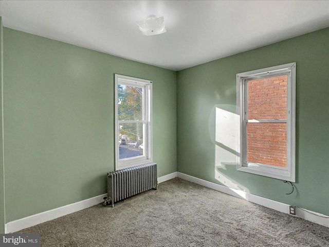 292 W COTTAGE PL, York, PA 17401