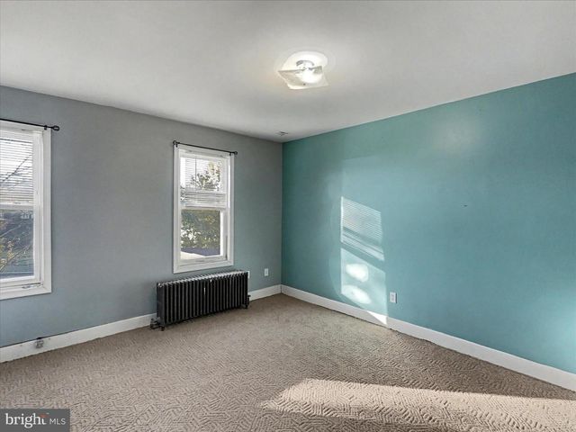 292 W COTTAGE PL, York, PA 17401