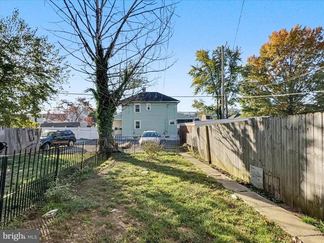292 W COTTAGE PL, York, PA 17401