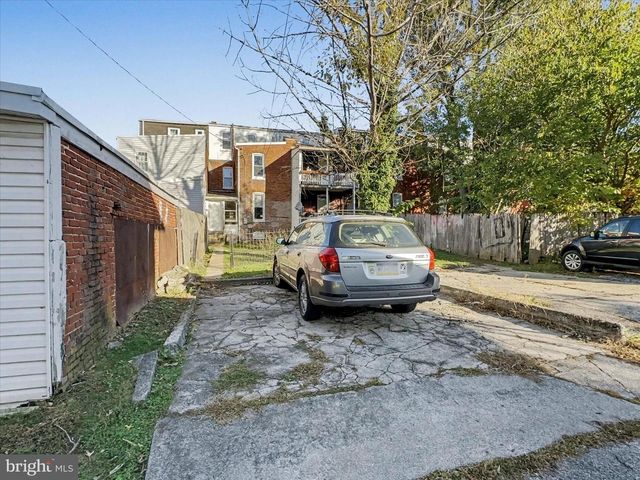 292 W COTTAGE PL, York, PA 17401