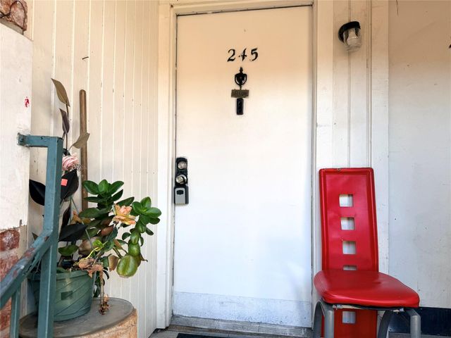 9201 Clarewood Drive 245, Houston, TX 77036