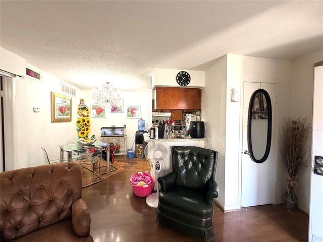 9201 Clarewood Drive 245, Houston, TX 77036