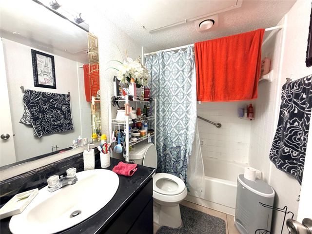 9201 Clarewood Drive 245, Houston, TX 77036