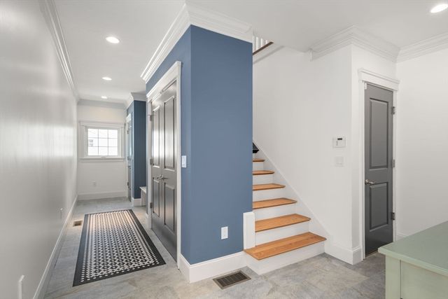 8 Lake Street, Lexington, MA 02421