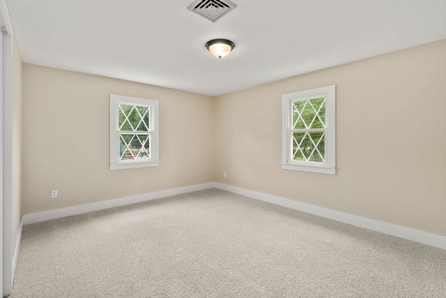35 Nancy Dr, Webster, MA 01570