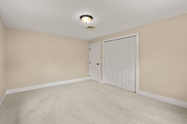 35 Nancy Dr, Webster, MA 01570
