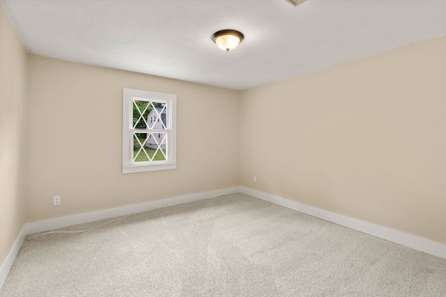 35 Nancy Dr, Webster, MA 01570