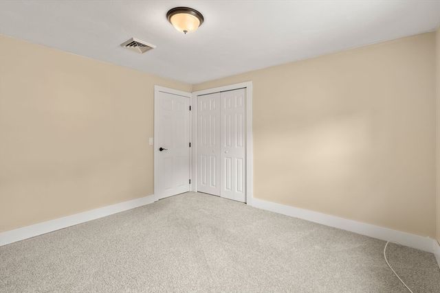35 Nancy Dr, Webster, MA 01570