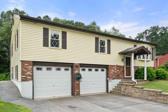 35 Nancy Dr, Webster, MA 01570