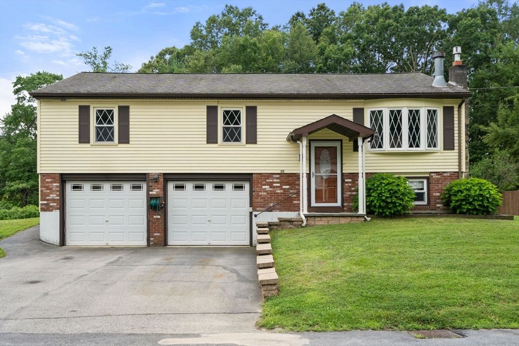 35 Nancy Dr, Webster, MA 01570