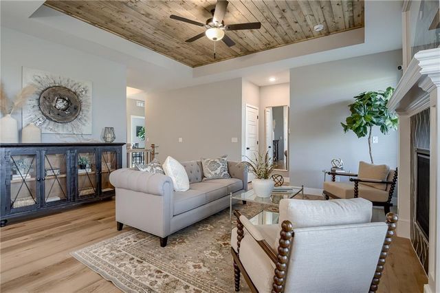 20510 Millview Road, Spring Hill, KS 66083