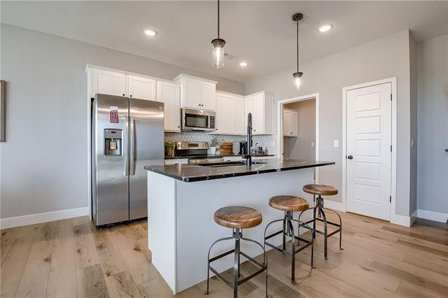 20510 Millview Road, Spring Hill, KS 66083