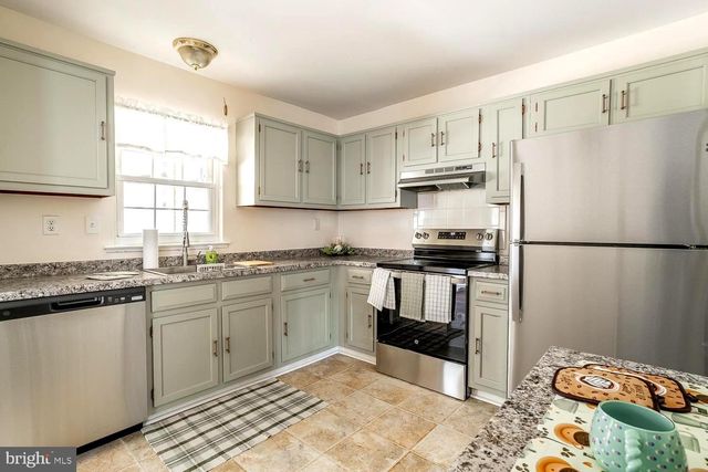 9 CHELSEA PL, Southampton, NJ 08088