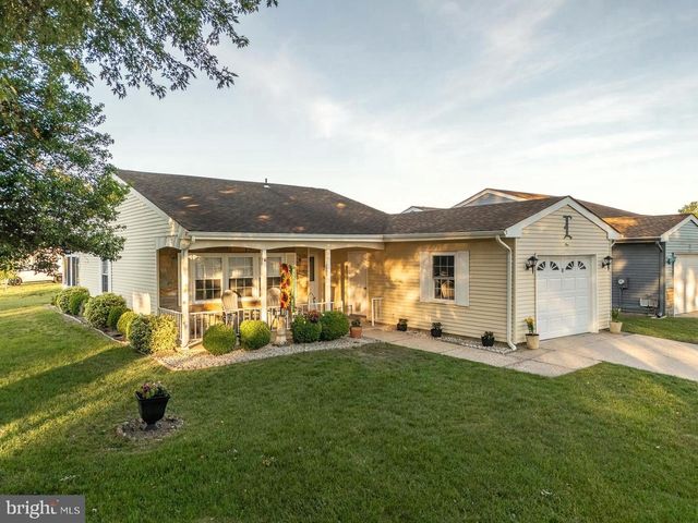 9 CHELSEA PL, Southampton, NJ 08088