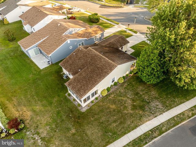 9 CHELSEA PL, Southampton, NJ 08088