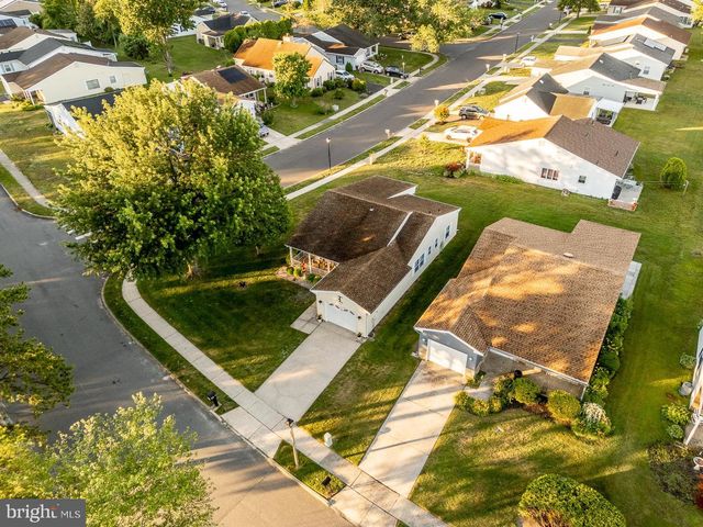 9 CHELSEA PL, Southampton, NJ 08088