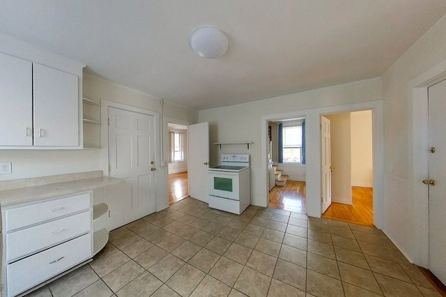 19 Dixon Street 2, Newport, RI 02840