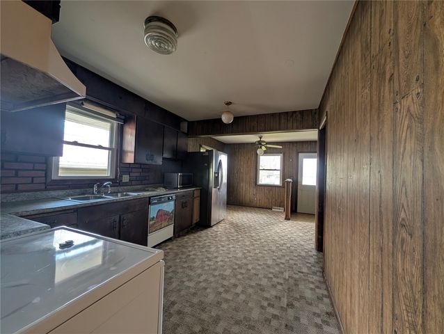 217 2nd Street SW, Swisher, IA 52338