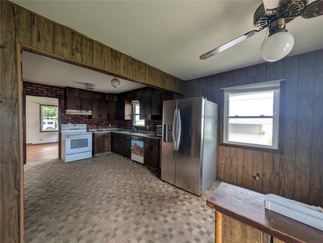 217 2nd Street SW, Swisher, IA 52338