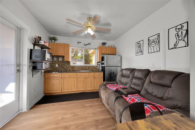 4110 W 7th Ln, Hialeah, FL 33012