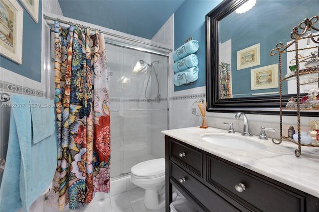 4110 W 7th Ln, Hialeah, FL 33012