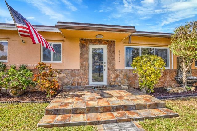 4110 W 7th Ln, Hialeah, FL 33012