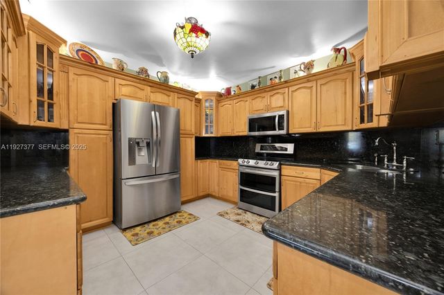 4110 W 7th Ln, Hialeah, FL 33012