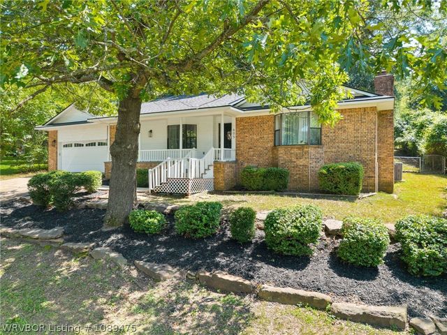 605 Azure Hills Drive, Van Buren, AR 72956