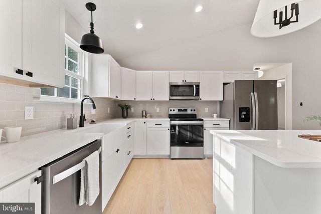 95 WOODLAND SHORES DR, Louisa, VA 23093