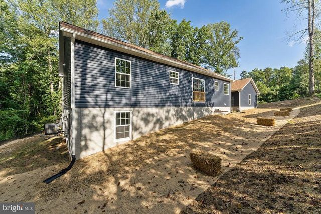 95 WOODLAND SHORES DR, Louisa, VA 23093