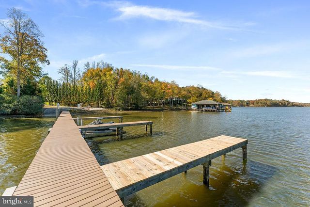 95 WOODLAND SHORES DR, Louisa, VA 23093