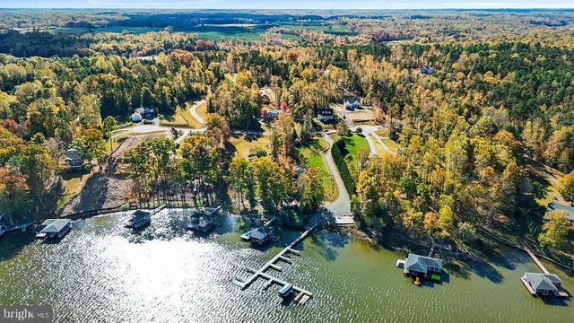 95 WOODLAND SHORES DR, Louisa, VA 23093