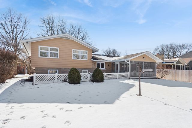 1210 Wing Avenue, St. Charles, IL 60174