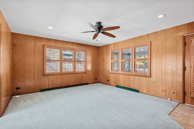 1210 Wing Avenue, St. Charles, IL 60174