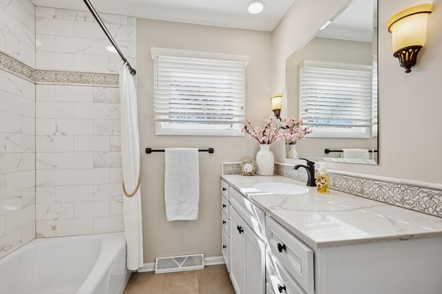 1210 Wing Avenue, St. Charles, IL 60174