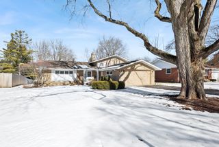 1210 Wing Avenue, St. Charles, IL 60174