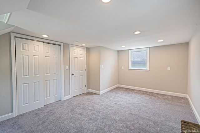 44 Elizabeth Avenue, Smithtown, NY 11787