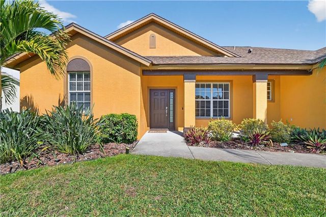22835 Snaptail CT, Estero, FL 33928